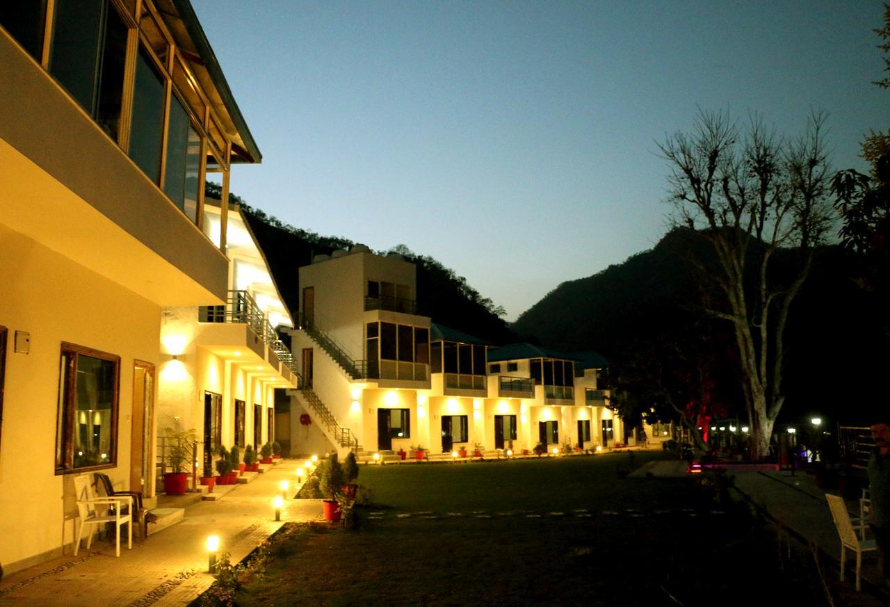 Ezzenza Mahayana Resort & Spa Rišikéš Exteriér fotografie